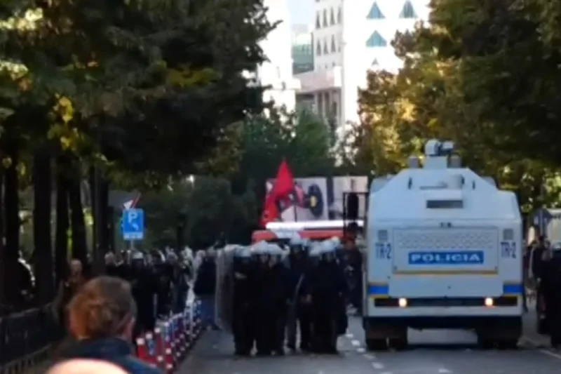 Student Protest Outside Albania’s Education Ministry Turns Tense, One Protester Injured