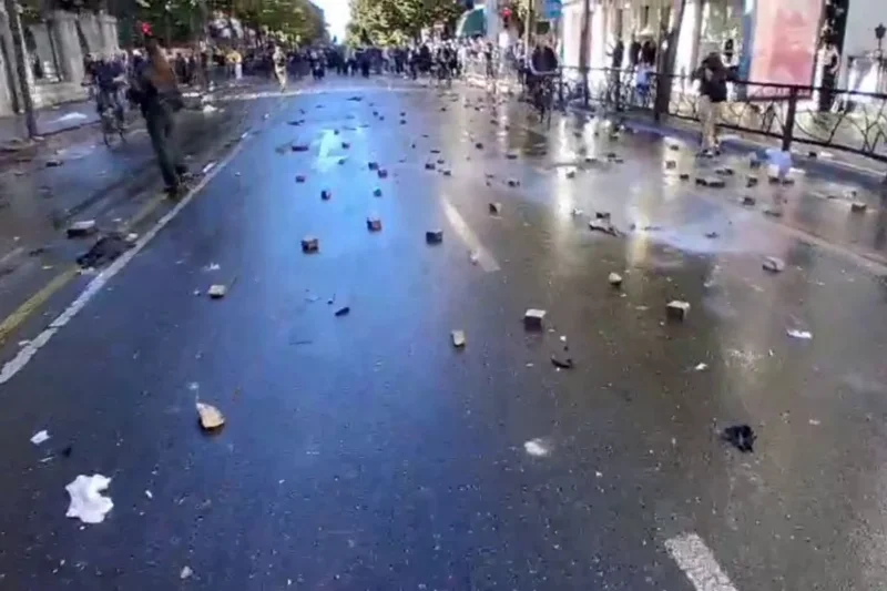 student-protest-in-tirana-leaves-damage-at-ministry-of-education-and-surrounding-streets